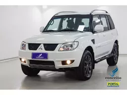 Mitsubishi Pajero TR4