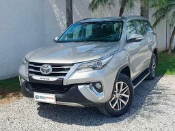 Toyota Hilux SW4