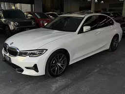 BMW 330i