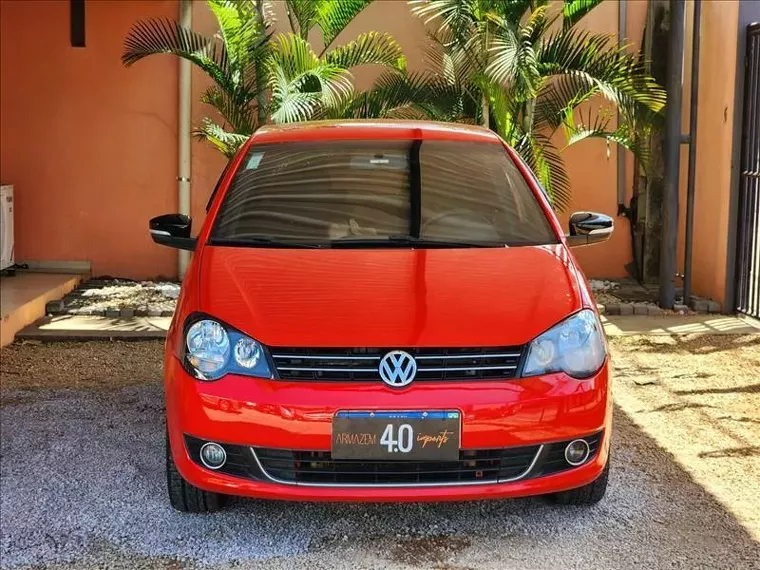 Volkswagen Polo Hatch Vermelho 11