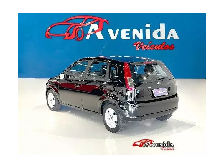 Ford Fiesta Preto 6