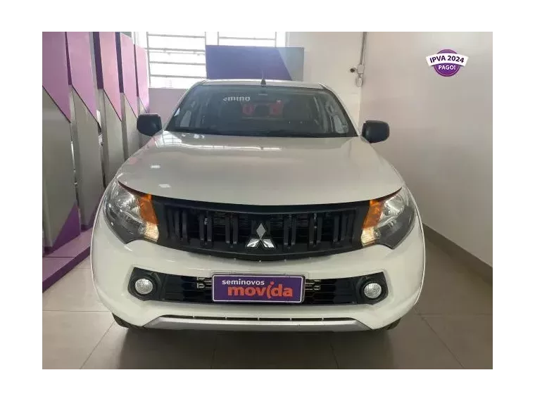 Mitsubishi L200 Branco 4