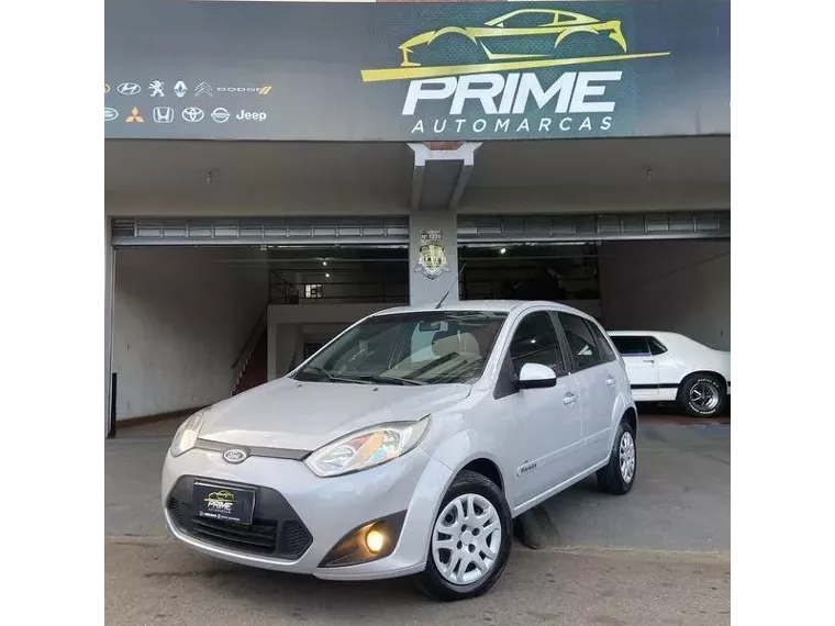 Ford Fiesta Prata 10