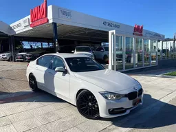 BMW 320i