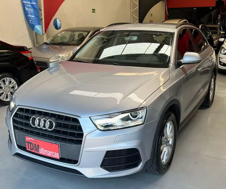 Audi Q3 Prata 3