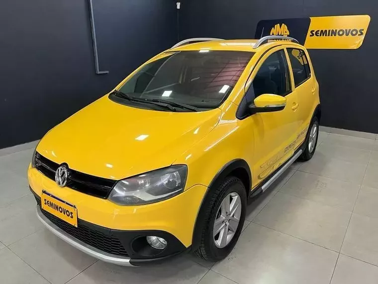 Volkswagen Crossfox Amarelo 1