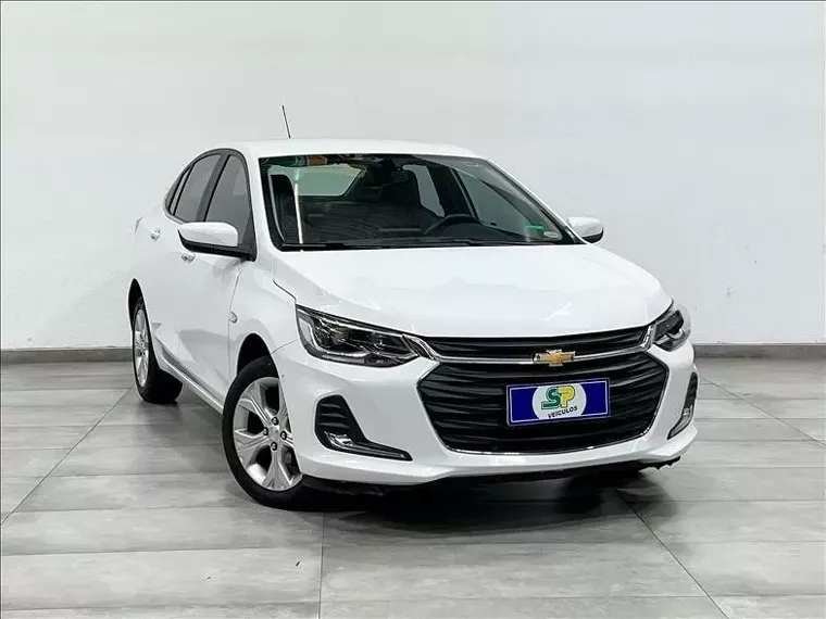 Chevrolet Onix Branco 11