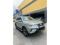 Toyota Hilux SW4