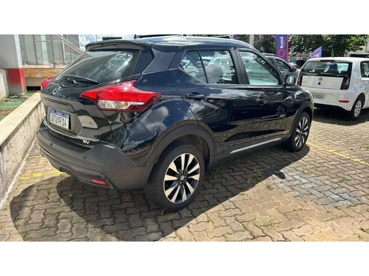 Nissan Kicks Preto 6