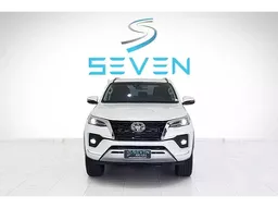 Toyota Hilux SW4