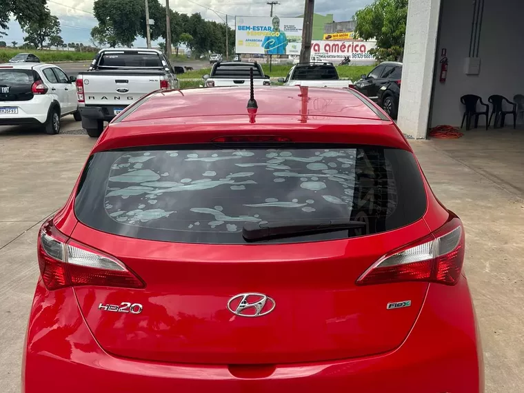 Hyundai HB20 Vermelho 3