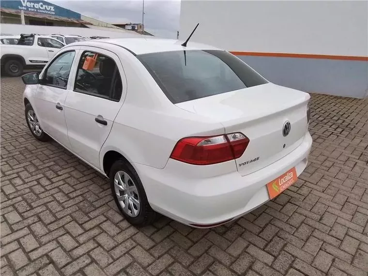 Volkswagen Voyage Branco 2