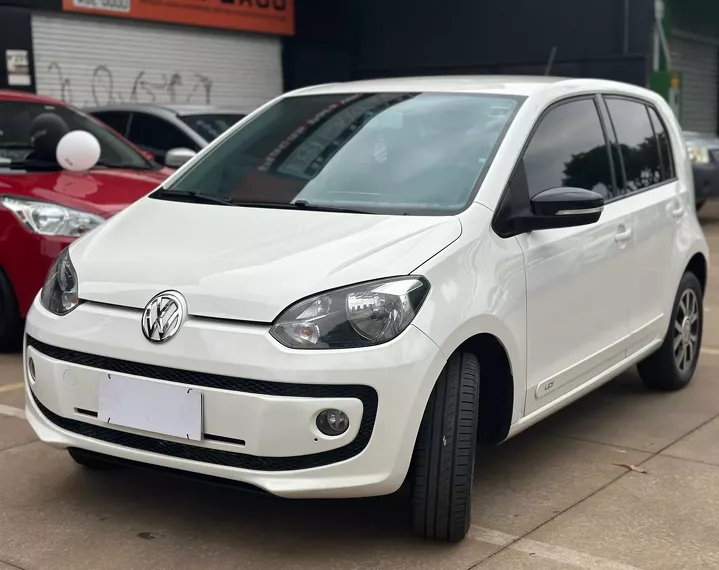 Volkswagen UP Branco 10