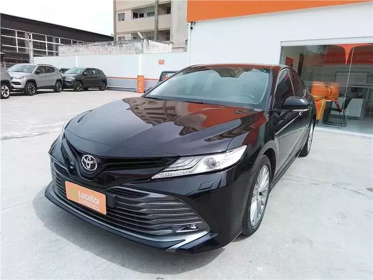 Toyota Camry Preto 5