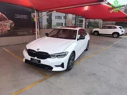 BMW 330i