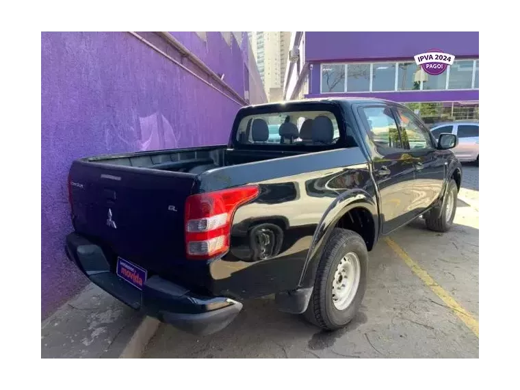 Mitsubishi L200 Preto 2