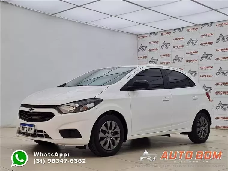 Chevrolet Onix Branco 8