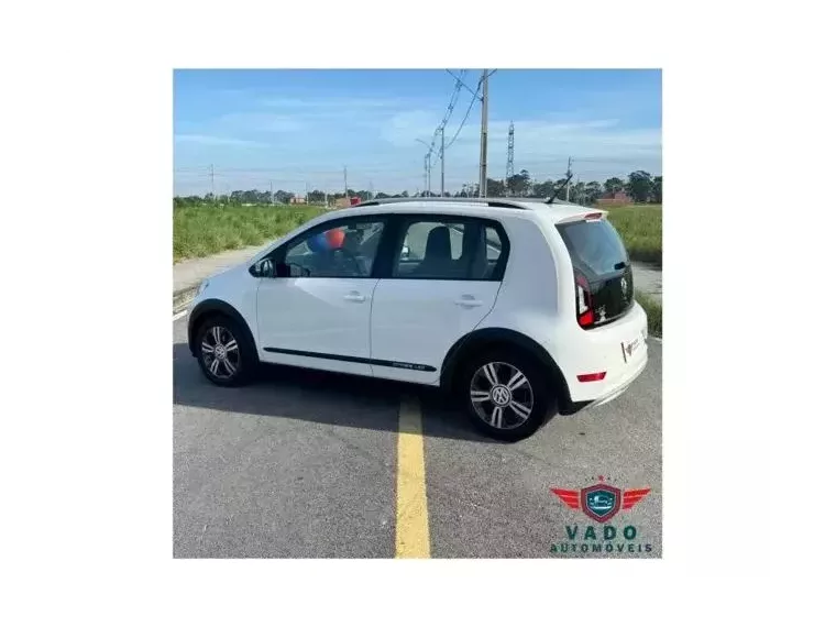 Volkswagen Cross UP Branco 7