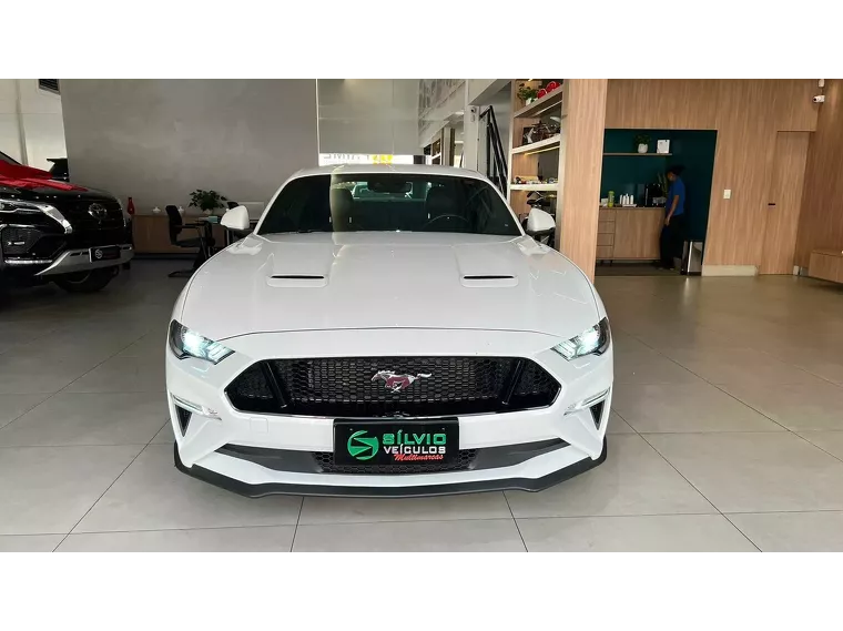 Ford Mustang Branco 12