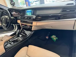 BMW 550i