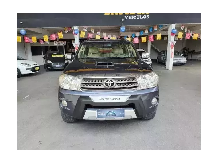 Toyota Hilux SW4 Cinza 7