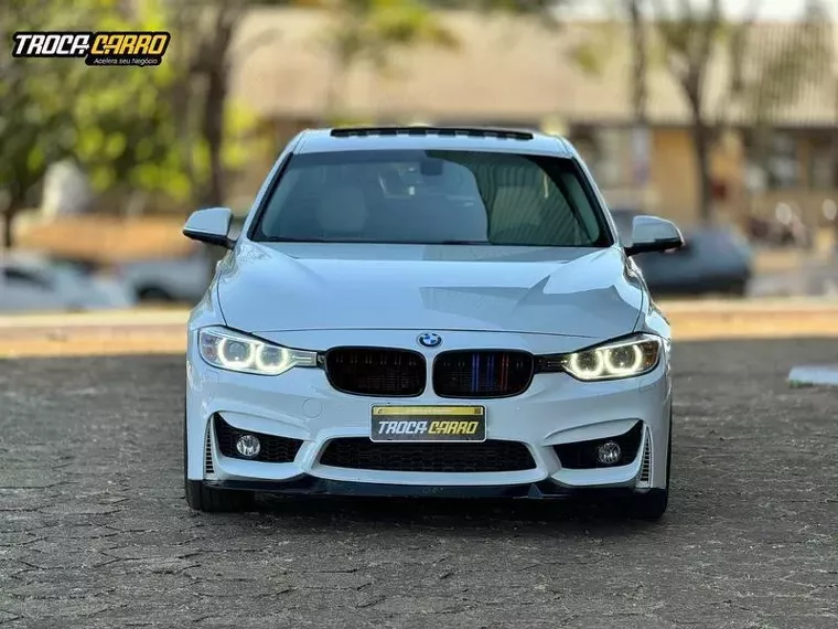 BMW 320i Branco 4