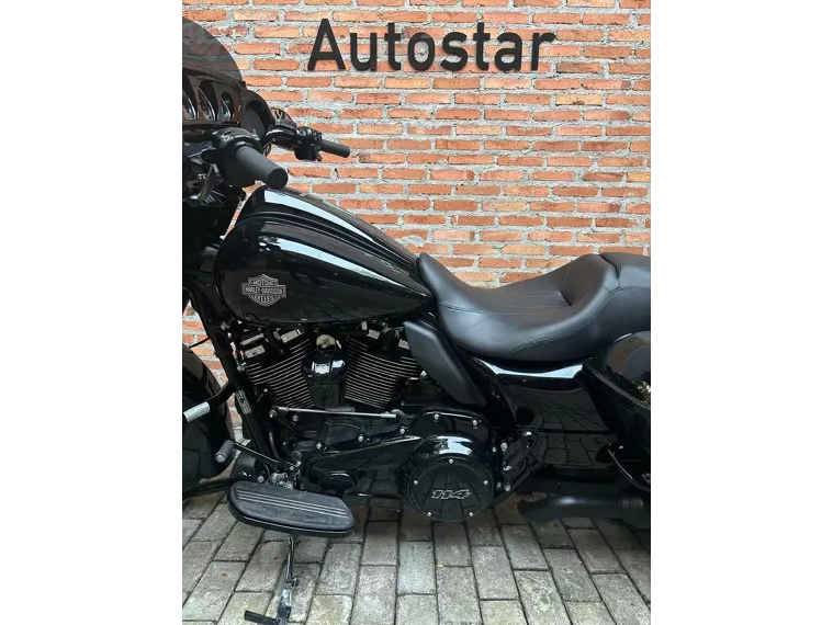 Harley-Davidson Street Glide Preto 15