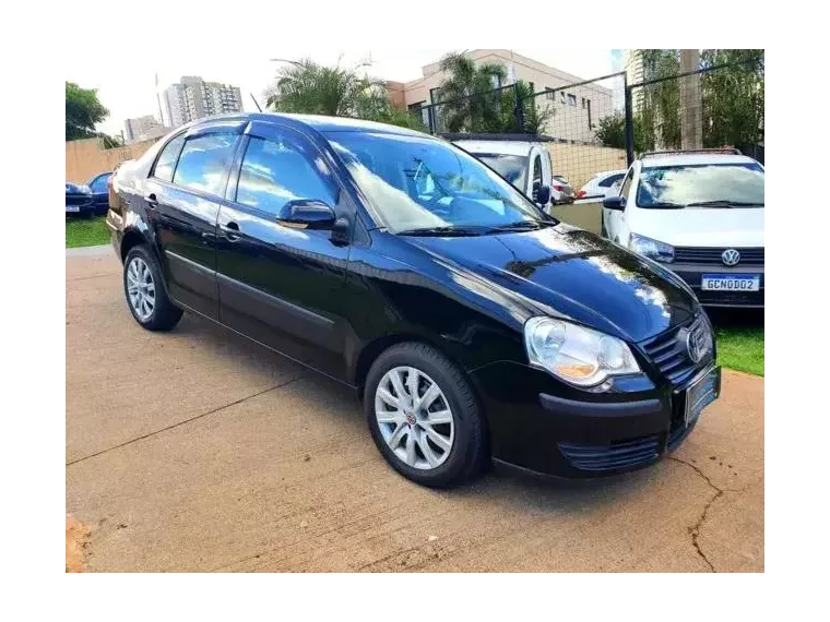 Volkswagen Polo Sedan Preto 6