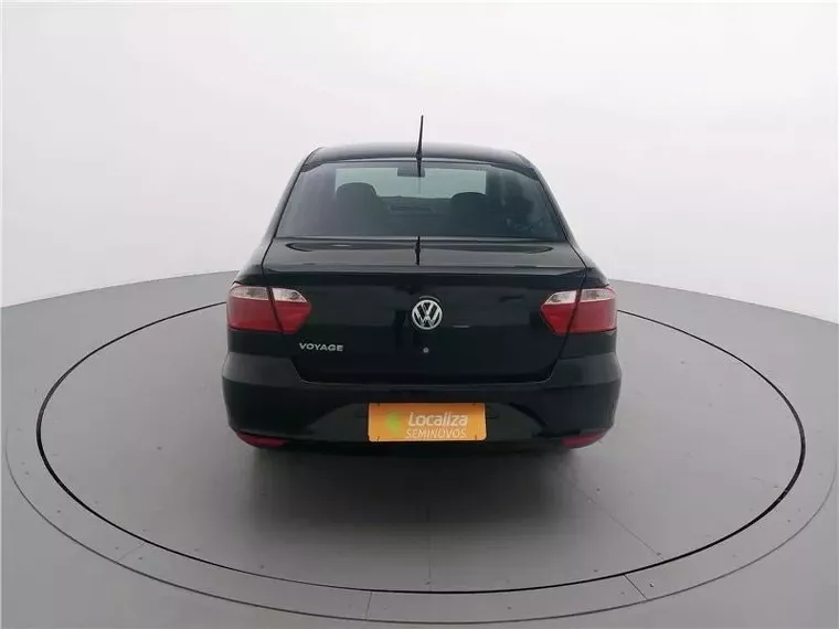 Volkswagen Voyage Preto 6