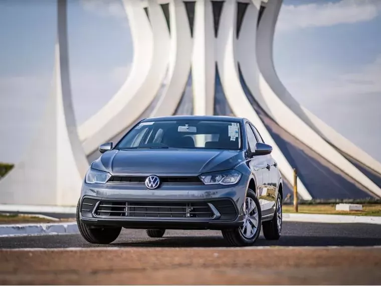 Volkswagen Polo Hatch Branco 7