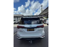 Toyota Hilux SW4