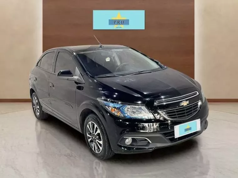 Chevrolet Onix Preto 2