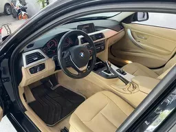 BMW 320i