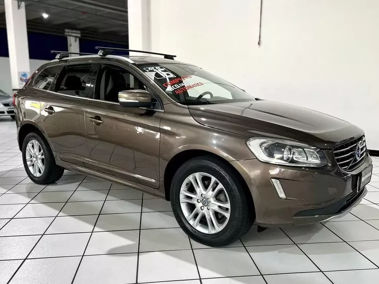 Volvo XC60 Marrom 10