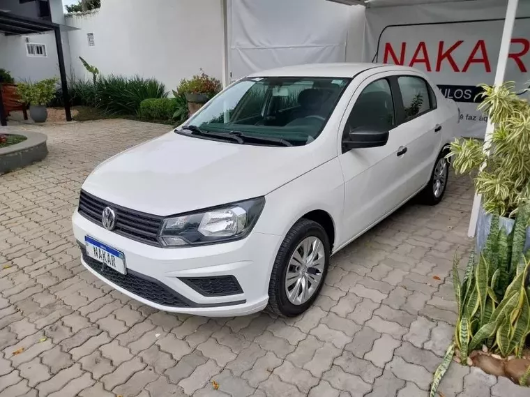 Volkswagen Voyage Branco 11