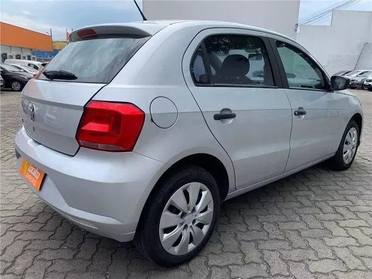 Volkswagen Gol Prata 13