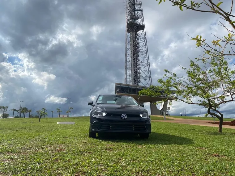 Volkswagen Polo Hatch Preto 16