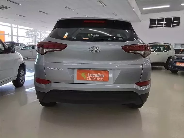 Hyundai Tucson Prata 1