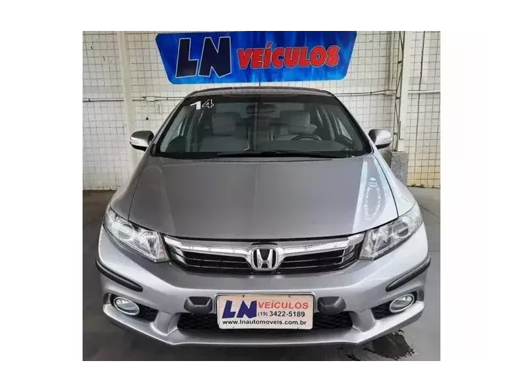 Honda Civic Cinza 3