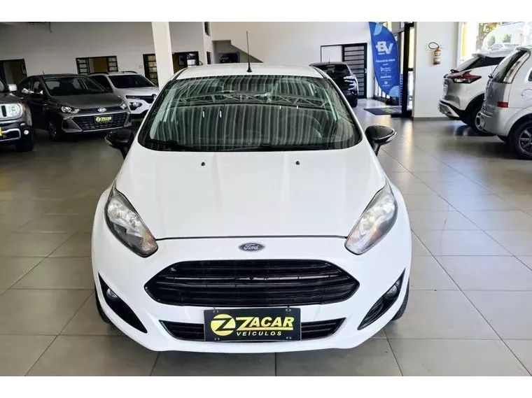 Ford Fiesta Branco 2