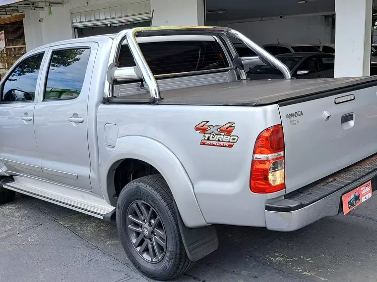 Toyota Hilux Prata 5