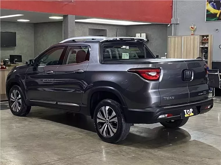 Fiat Toro Cinza 2