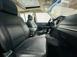 Mitsubishi Pajero Full