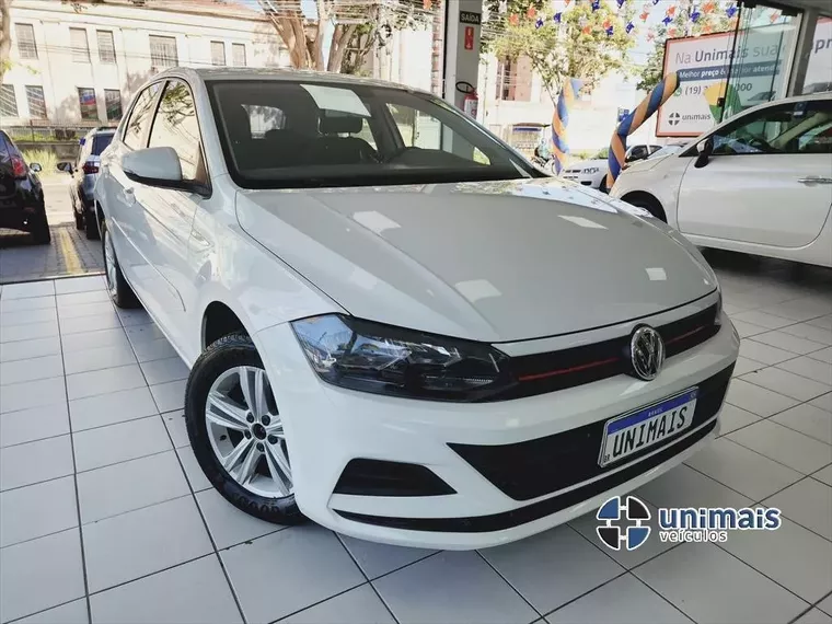 Volkswagen Polo Hatch Branco 9