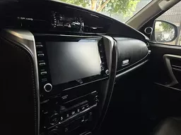 Toyota Hilux SW4
