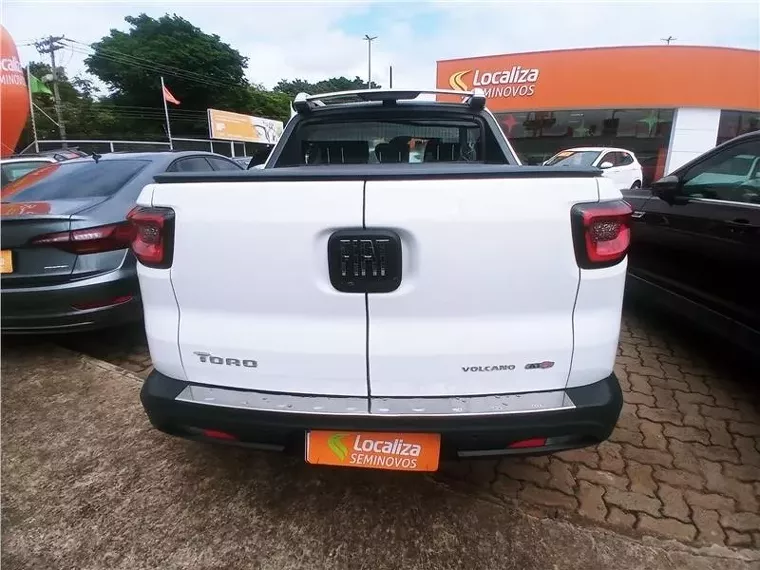 Fiat Toro Branco 2