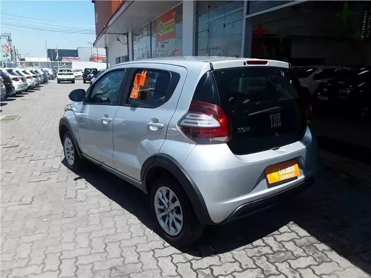 Fiat Mobi Prata 3