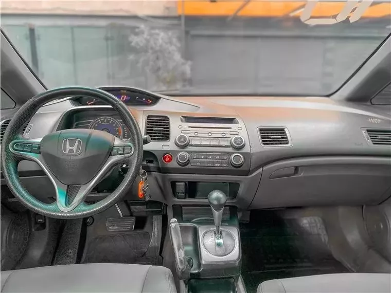 Honda Civic Prata 11