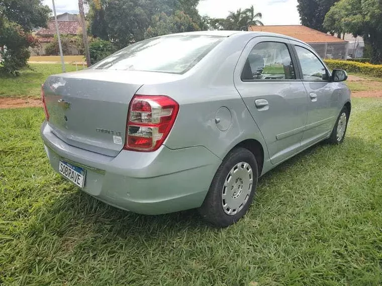 Chevrolet Cobalt Prata 1