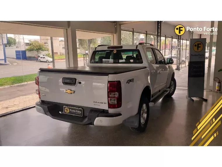 Chevrolet S10 Branco 10